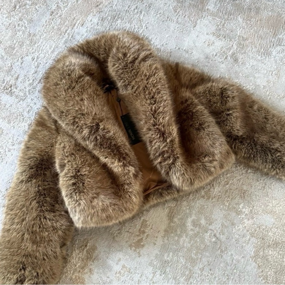 Cropped Faux Fur Jacket in Light Brown
